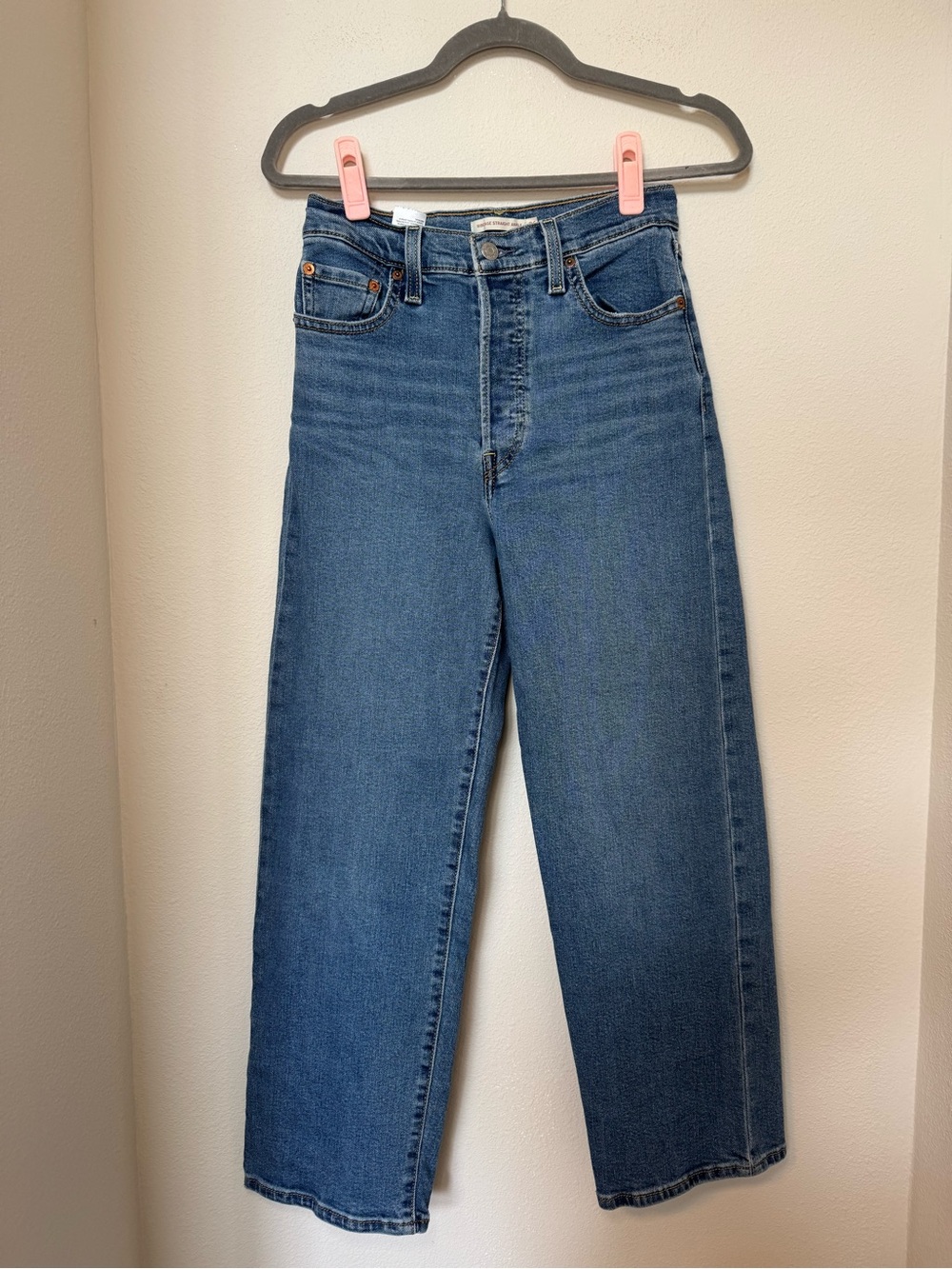 Levi’s Ribcage Straight Ankle Jeans